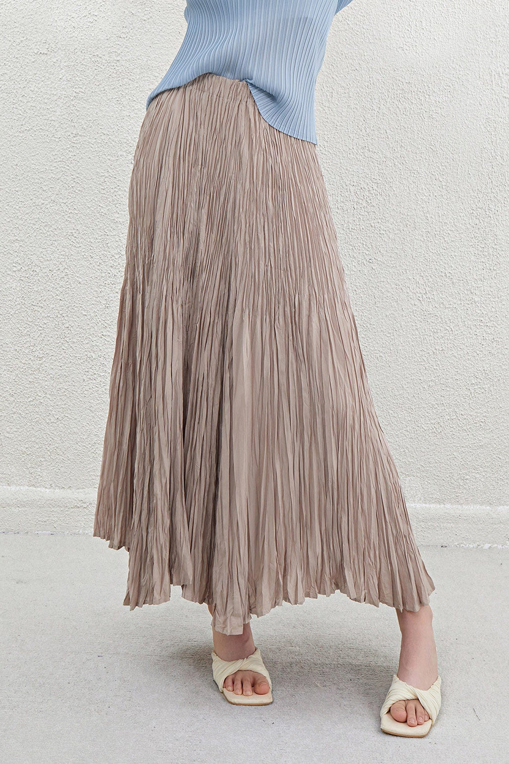 Pleated A-Line Swing Skirt – Mid-Length
