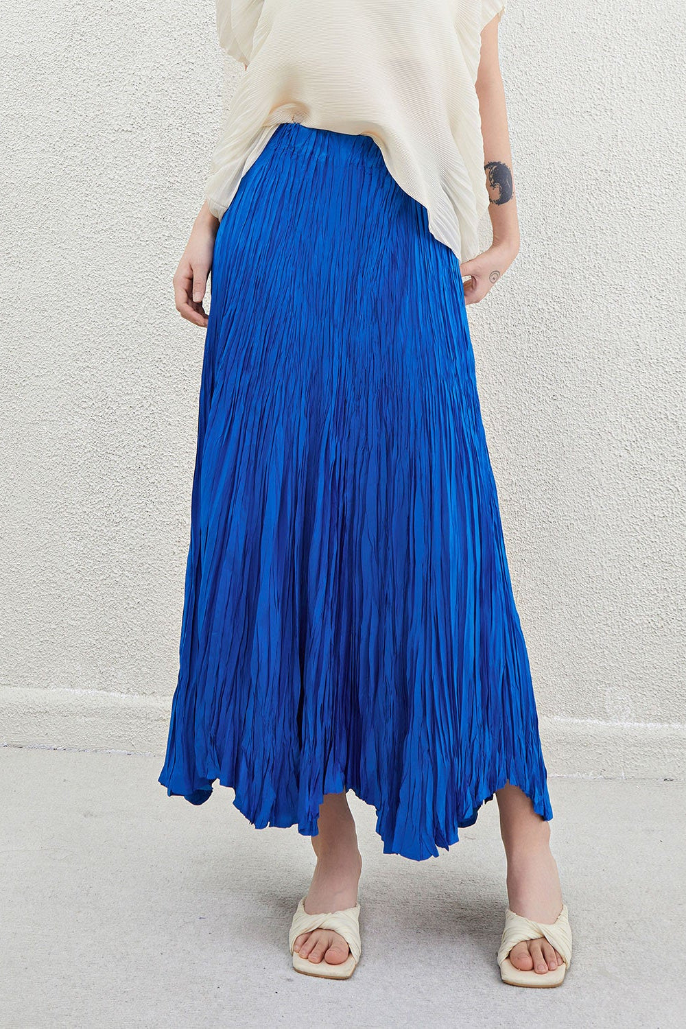 Pleated A-Line Swing Skirt – Mid-Length