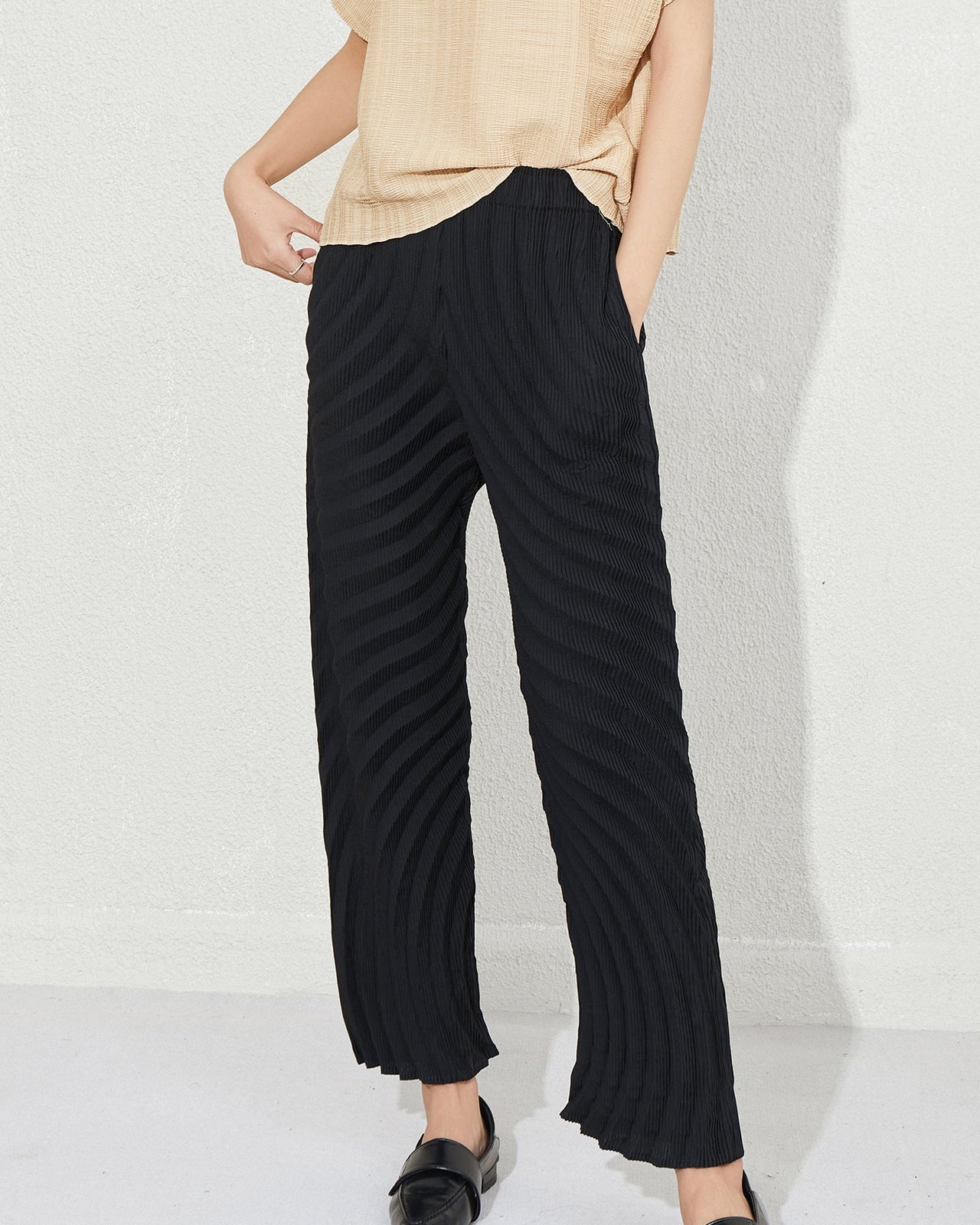 Heavy-Crinkle Pleated Straight Pants