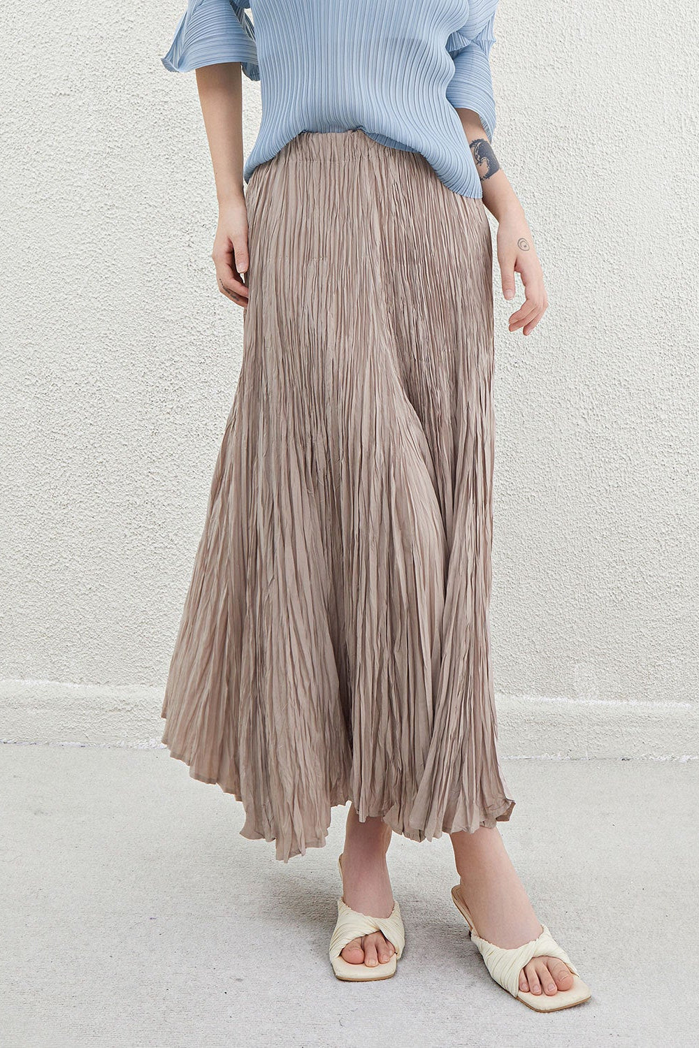 Pleated A-Line Swing Skirt – Mid-Length