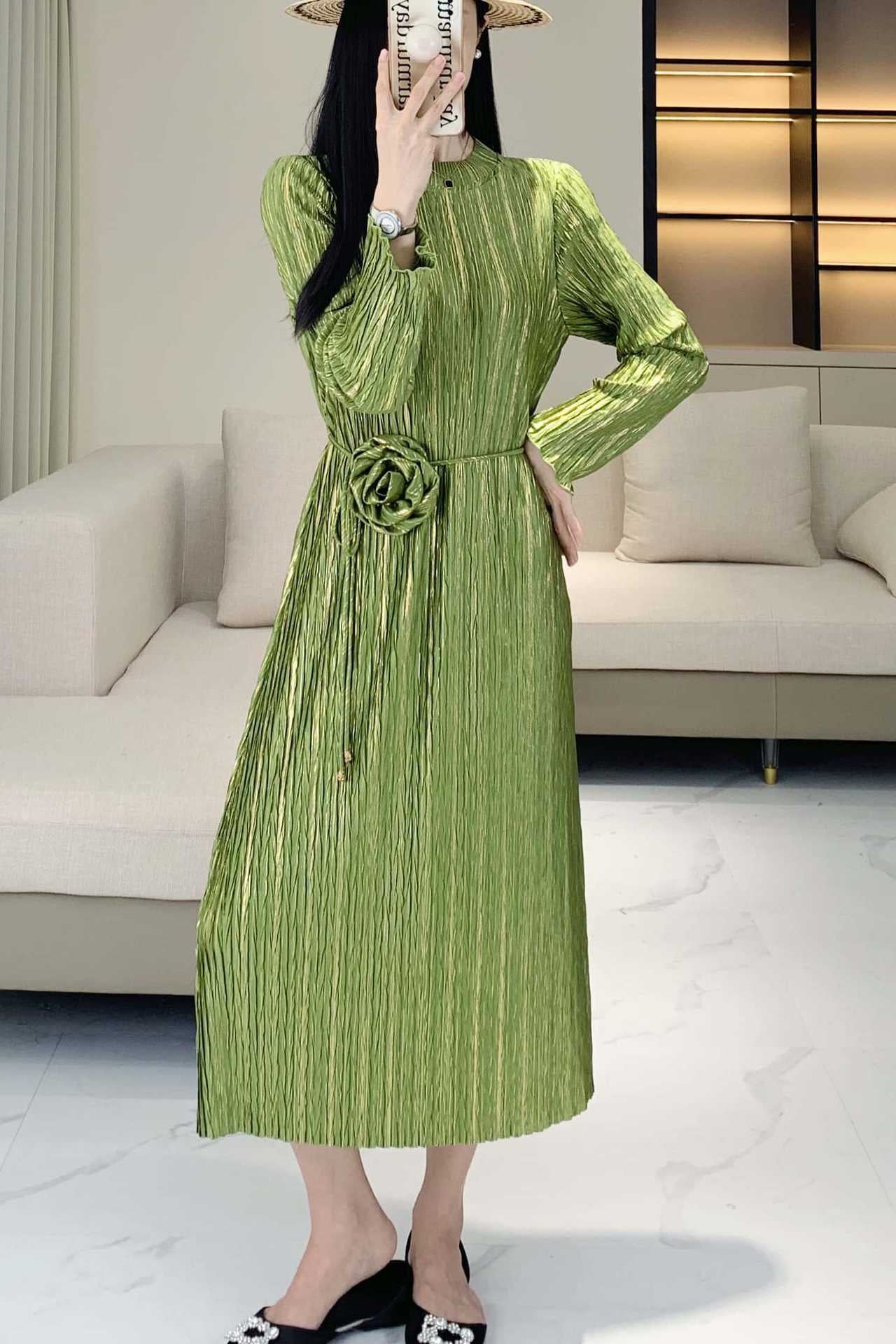 Foil Print Pleated Midi Dress