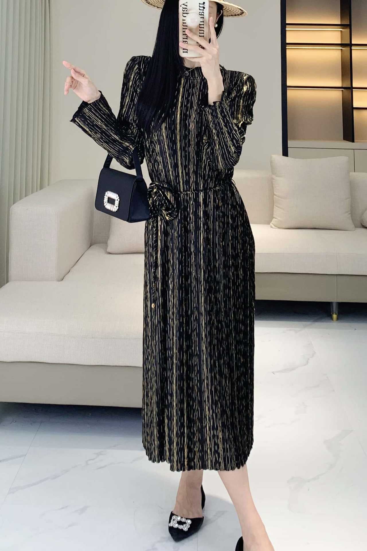 Foil Print Pleated Midi Dress